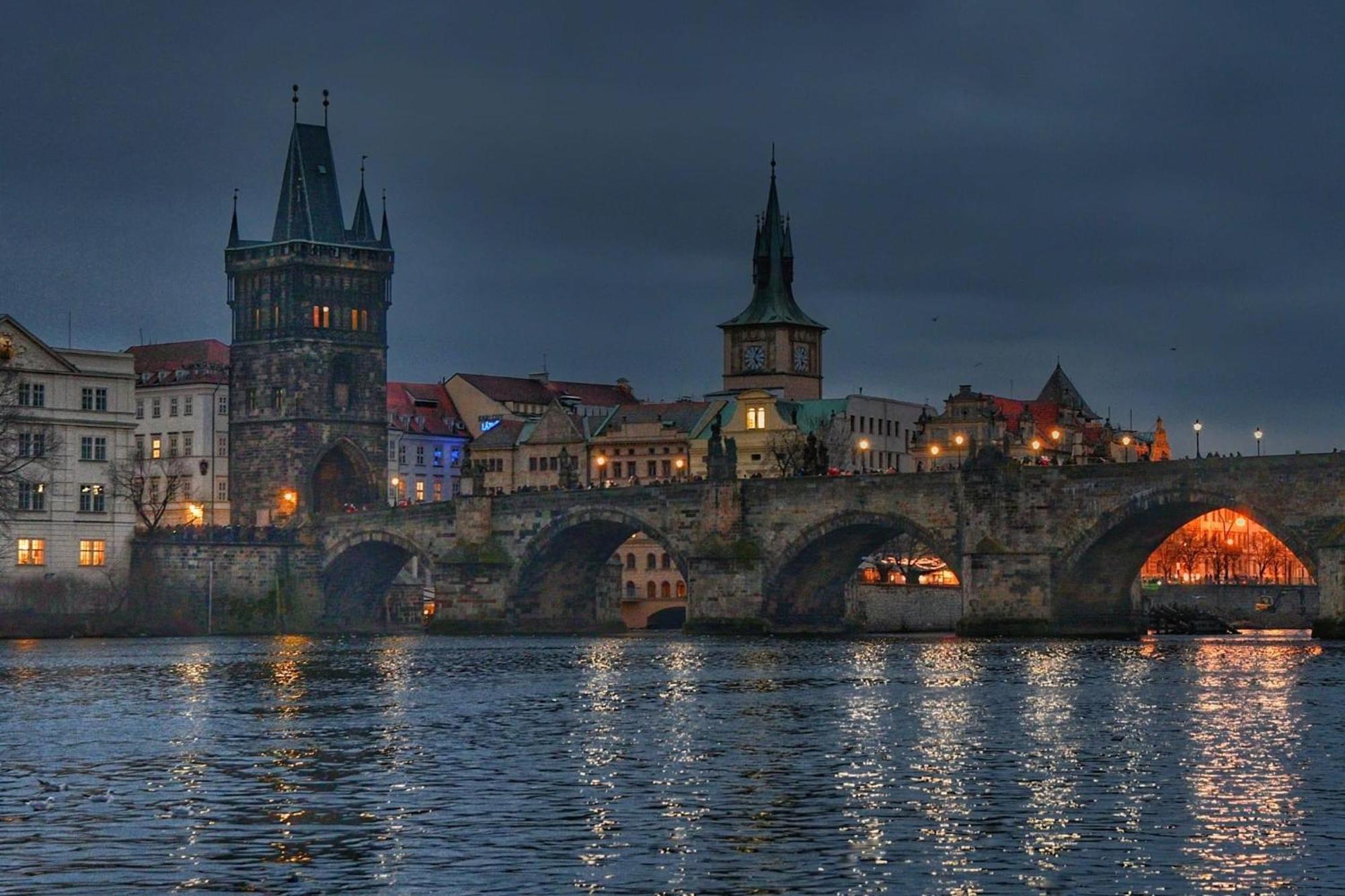 Center Of 369 * Praga